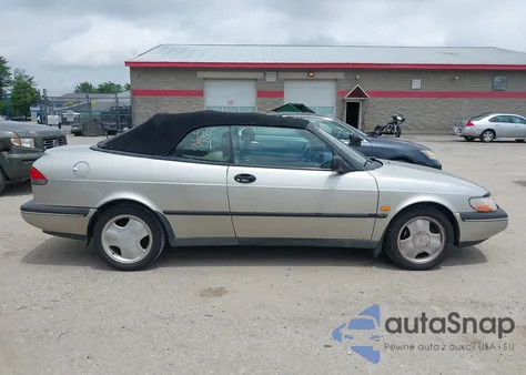 1996 Saab 900 Se z USA, uszkodzony, nr VIN YS3DF78V3T7001155